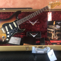 Fender SRV stratocaster Relic customshop