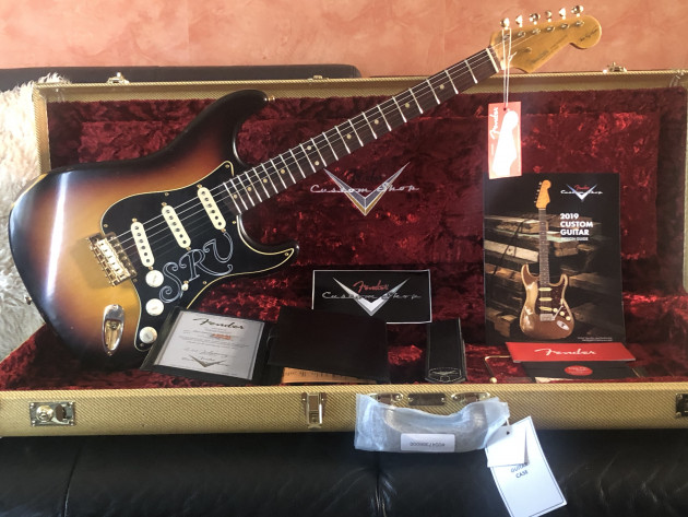 Fender SRV stratocaster Relic customshop